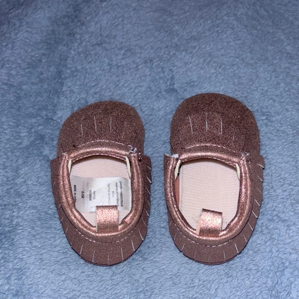 Pink Metallic Fringe Kids Moccasins